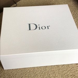Dior box